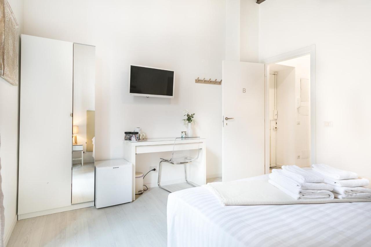 White Ostilia Guesthouse Roma Ngoại thất bức ảnh
