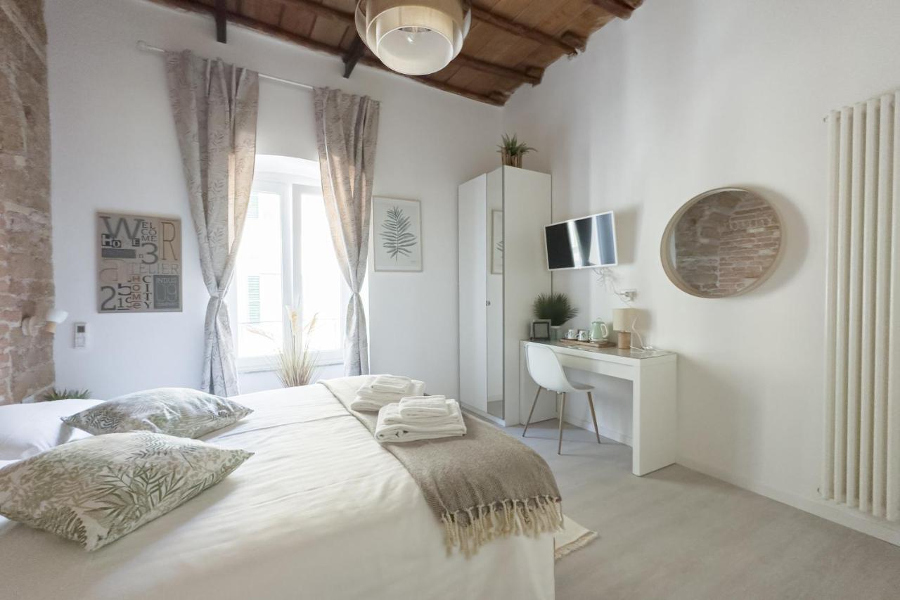 White Ostilia Guesthouse Roma Ngoại thất bức ảnh