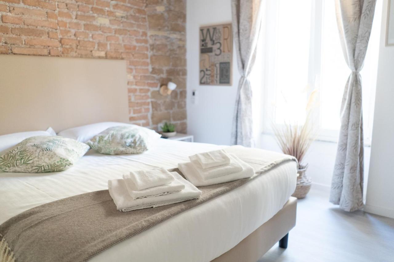 White Ostilia Guesthouse Roma Ngoại thất bức ảnh