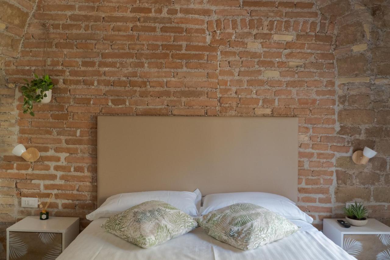 White Ostilia Guesthouse Roma Ngoại thất bức ảnh