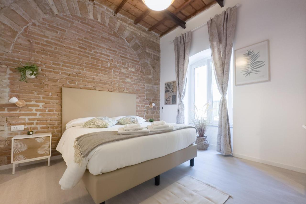 White Ostilia Guesthouse Roma Ngoại thất bức ảnh