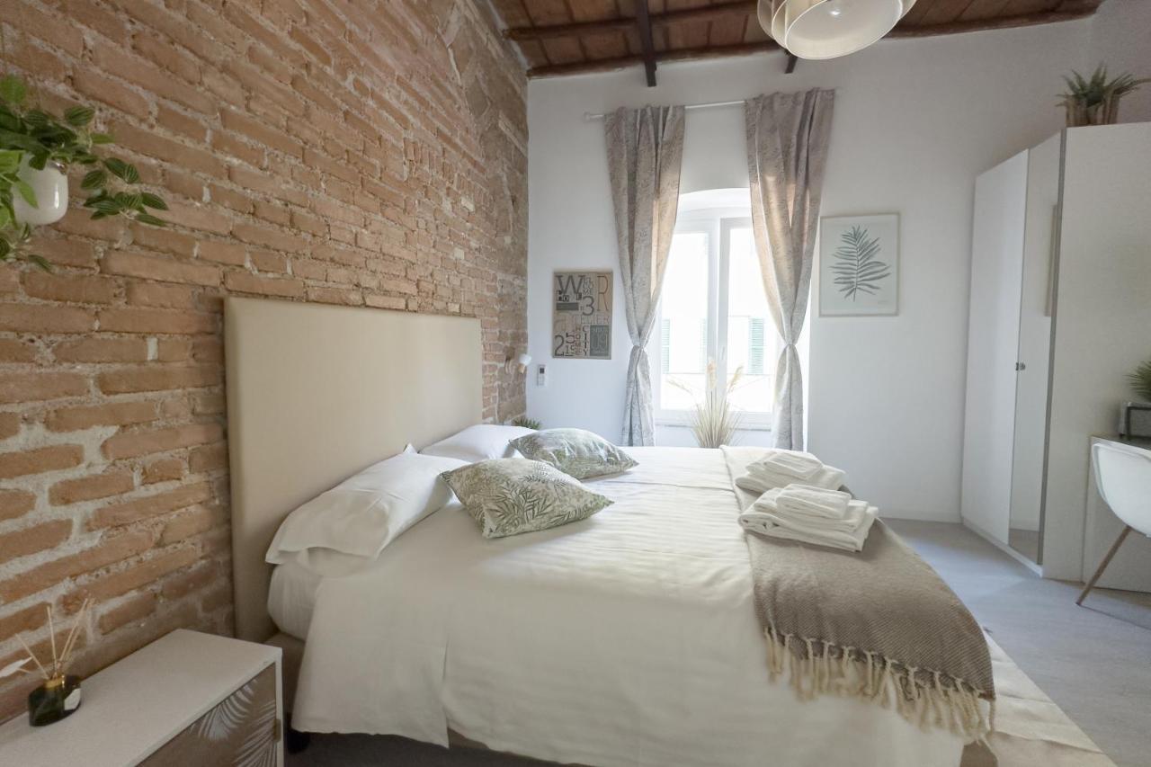 White Ostilia Guesthouse Roma Ngoại thất bức ảnh
